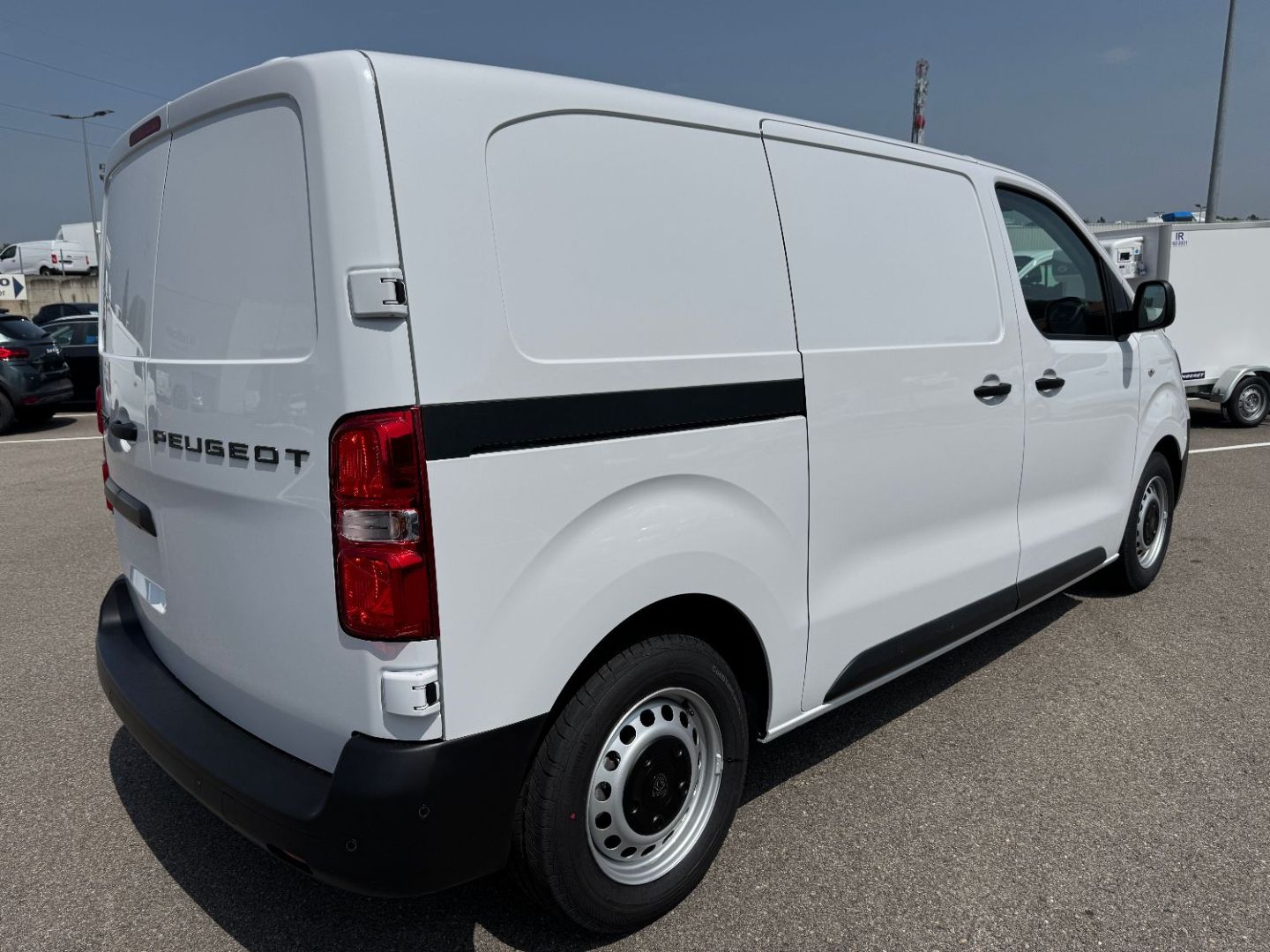 PEUGEOT EXPERT FOURGON - M 2.0 BLUEHDI 145 S&S EAT8