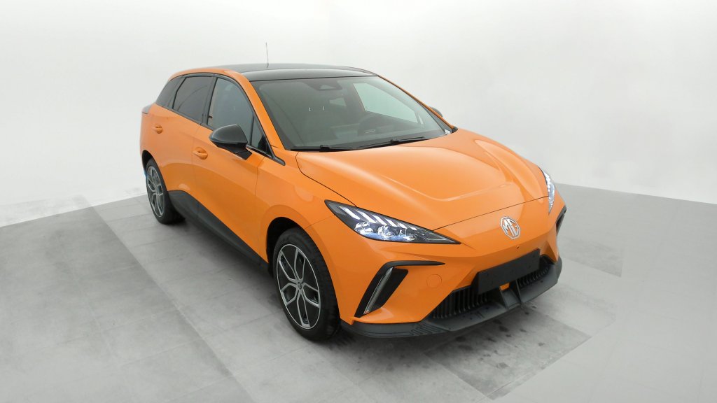 MG MG4 - ELECTRIC 77KWH - 180 KW 2WD LUXURY (2024)