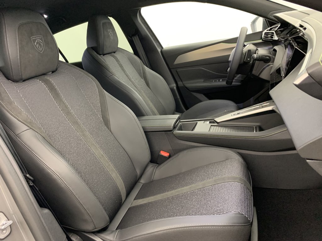 PEUGEOT 308 - BLUEHDI 130CH S&S EAT8 GT (2025)