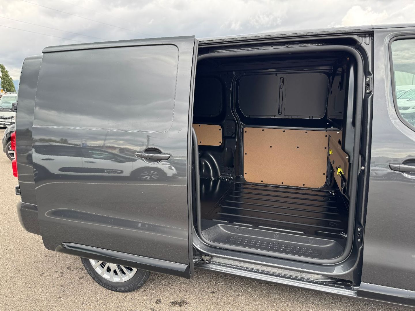 PEUGEOT EXPERT FOURGON - XL 2.0 BLUEHDI 180 EAT8