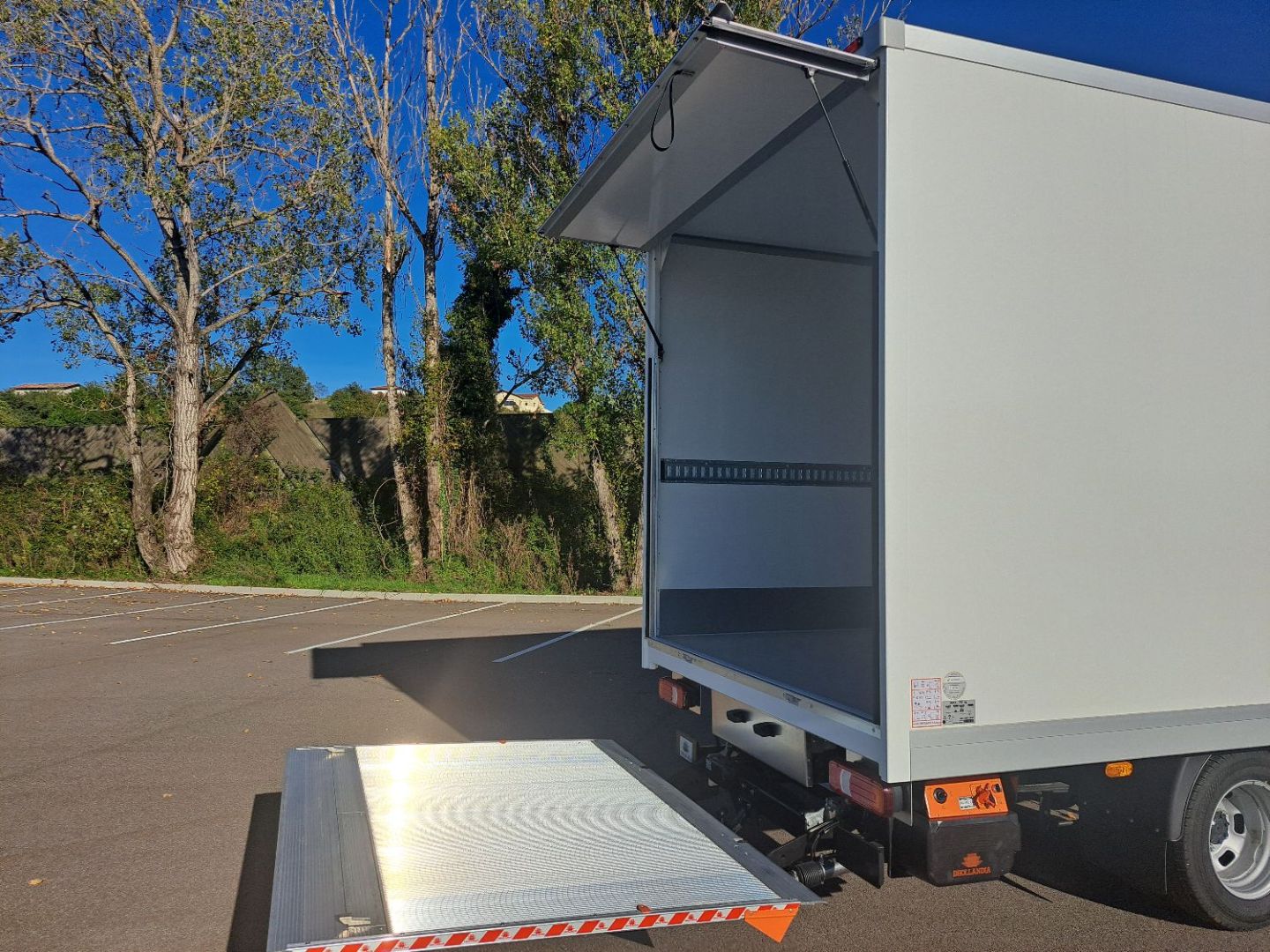 IVECO DAILY FRIGORIFIQUE - 35C18 180CV 3L CAISSE PRIMEUR HAYON