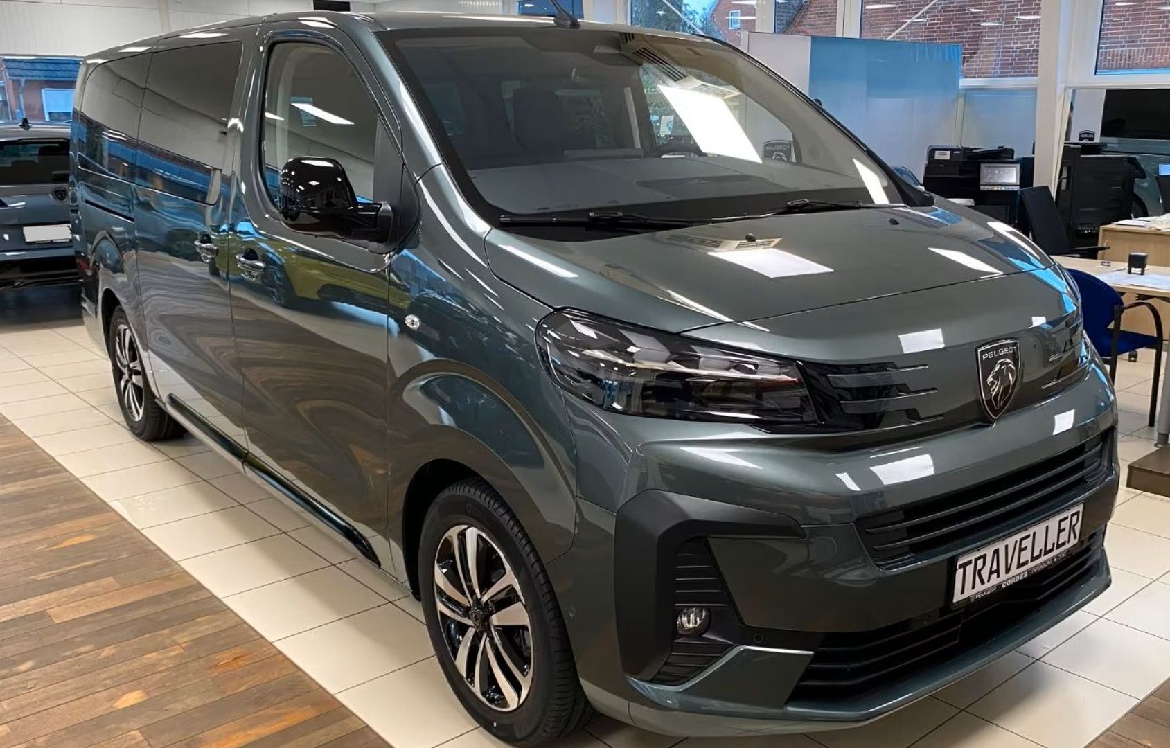 PEUGEOT TRAVELLER Traveller XL 2.2 Diesel 180ch S&S EAT8 Business Pack