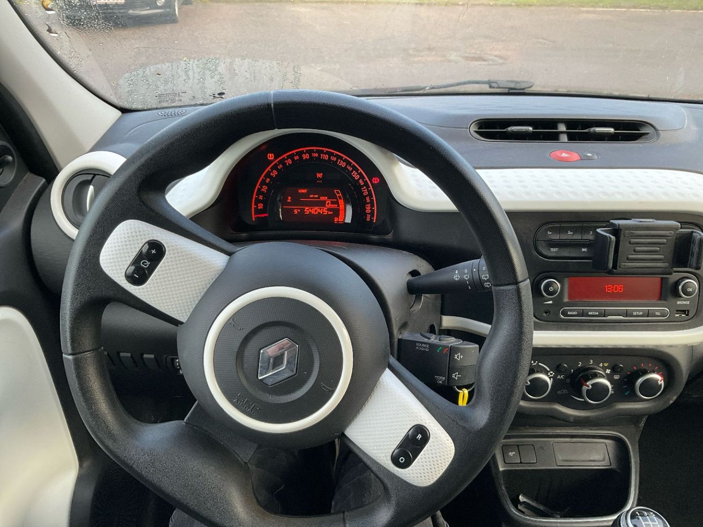 RENAULT TWINGO III - 1.0 SCe 75 Zen