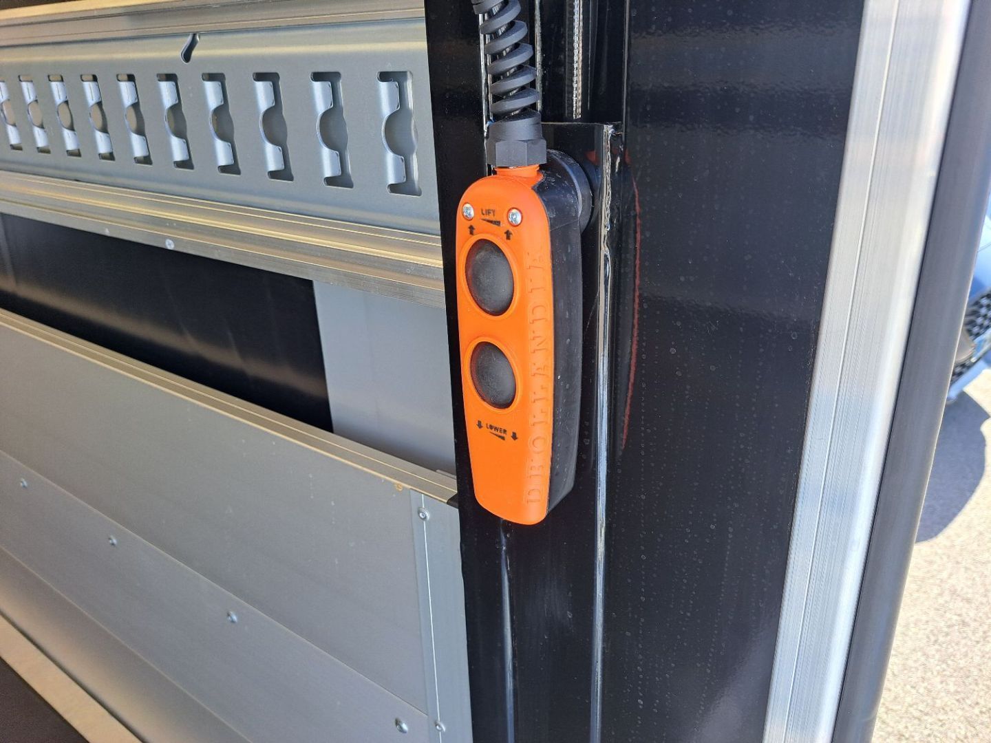 IVECO DAILY CAISSE - 35S18 A8 180CV 3L REHAUSSABLE 22M3