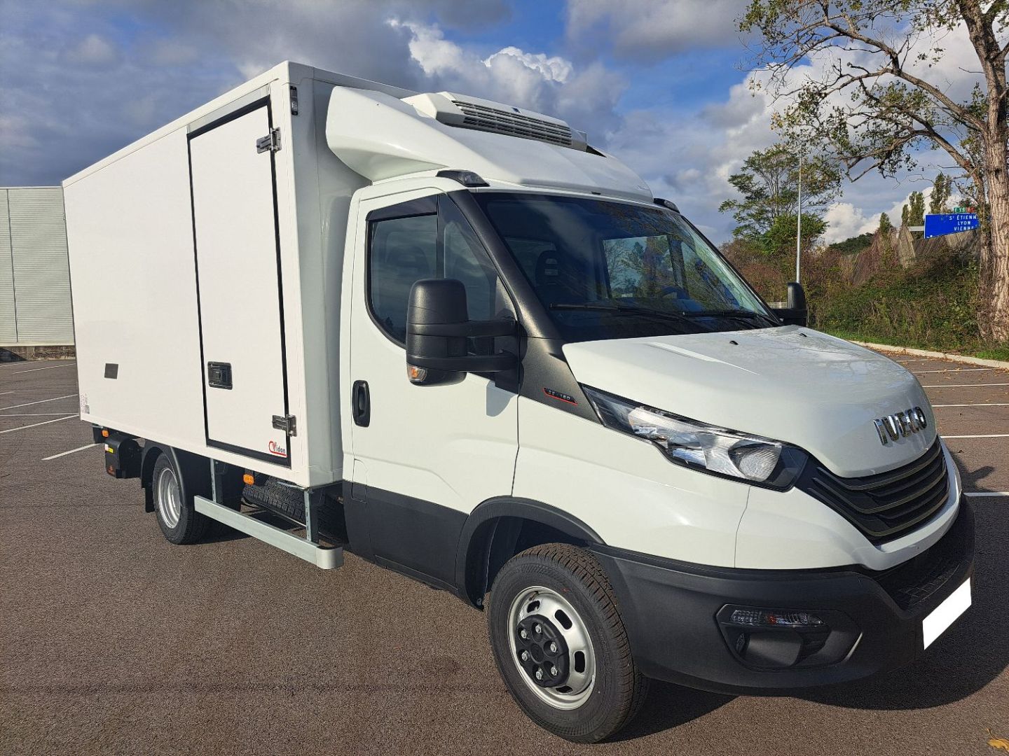 IVECO DAILY - 35C16 CAISSE FRIGO HAYON 65000E HT