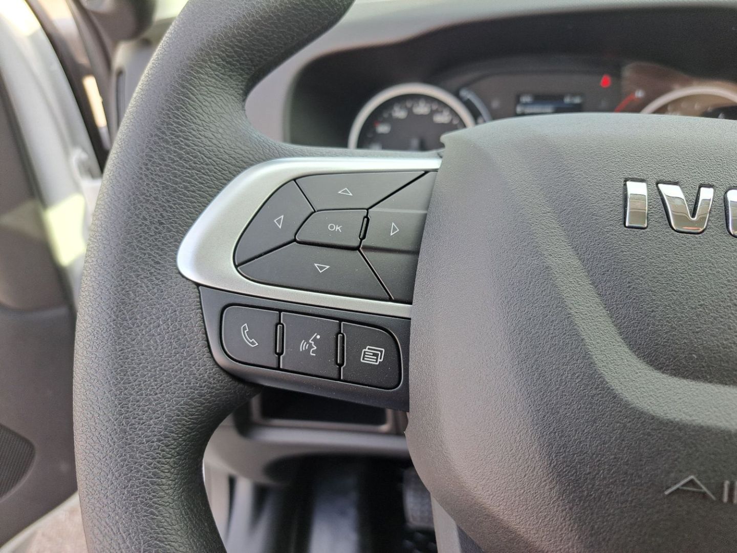 IVECO DAILY PLATEAU - 35C18 180CV 3L ALUMINIUM 3M80