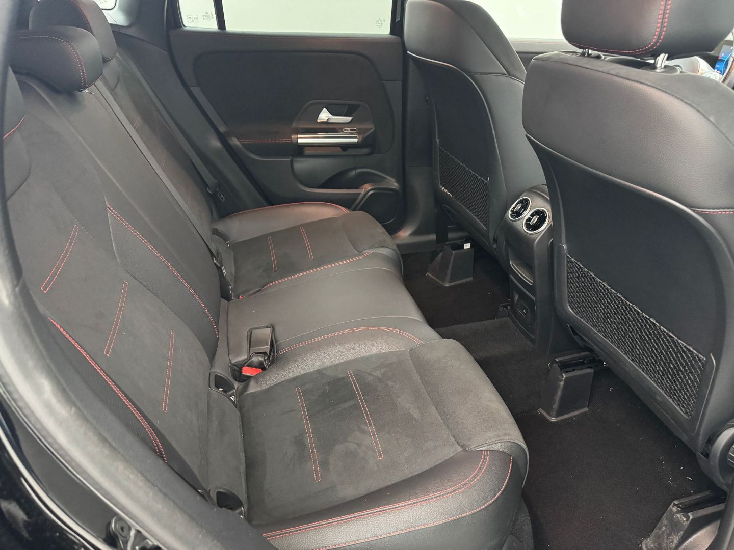 MERCEDES-BENZ GLA - 200 d AMG Line 8G-DCT
