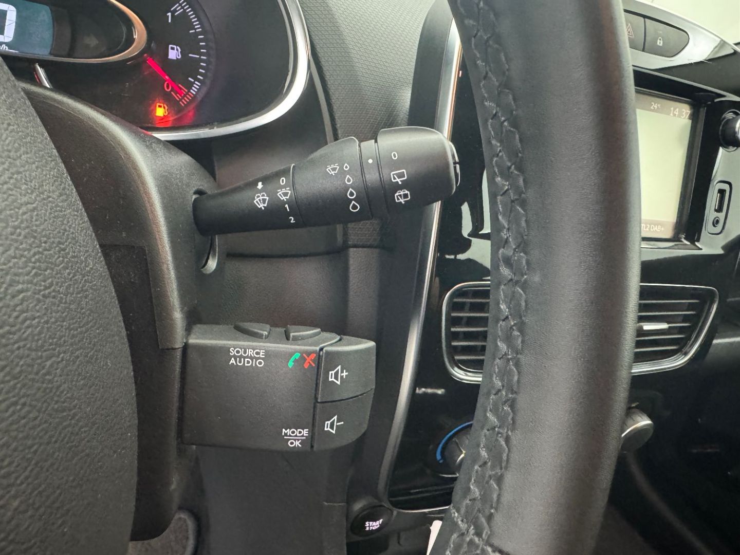 RENAULT CLIO IV ESTATE - Estate 0.9 TCe 90 zen