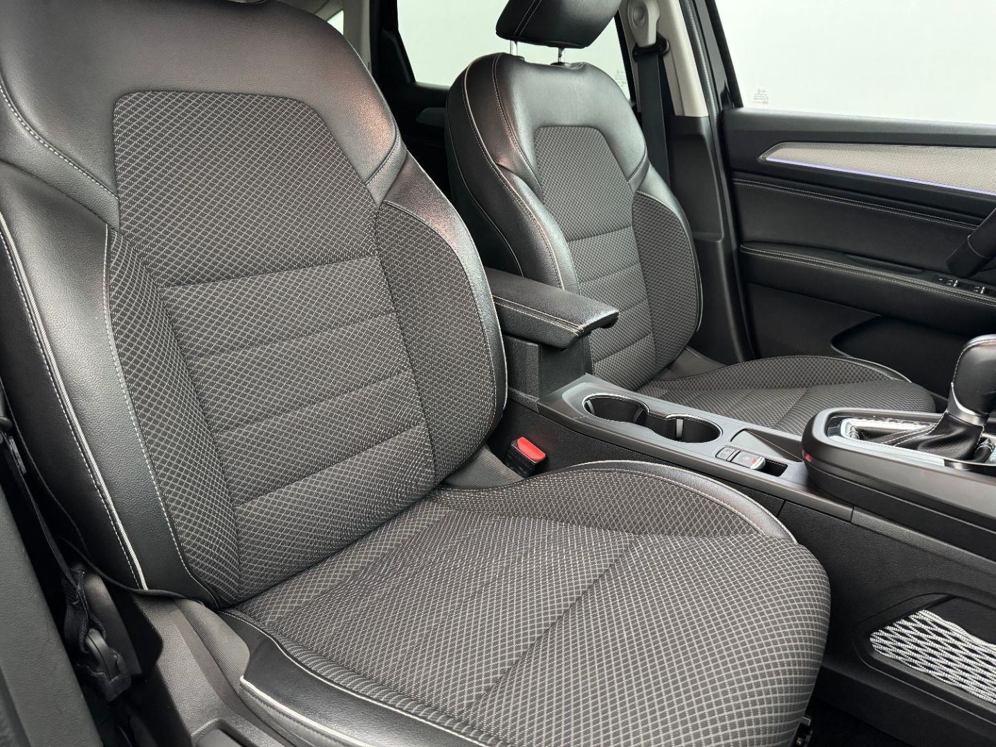 RENAULT ARKANA - 1.6 E-Tech 145 Intens EDC