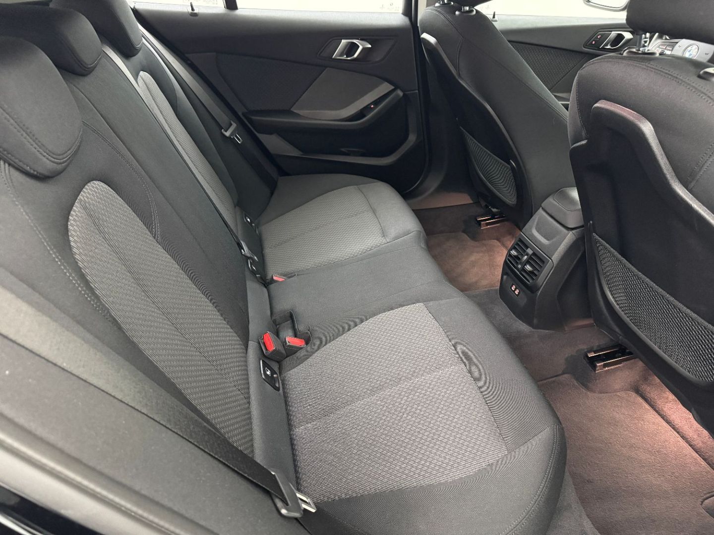 BMW SERIE 1 - 118i 140 Lounge DKG7