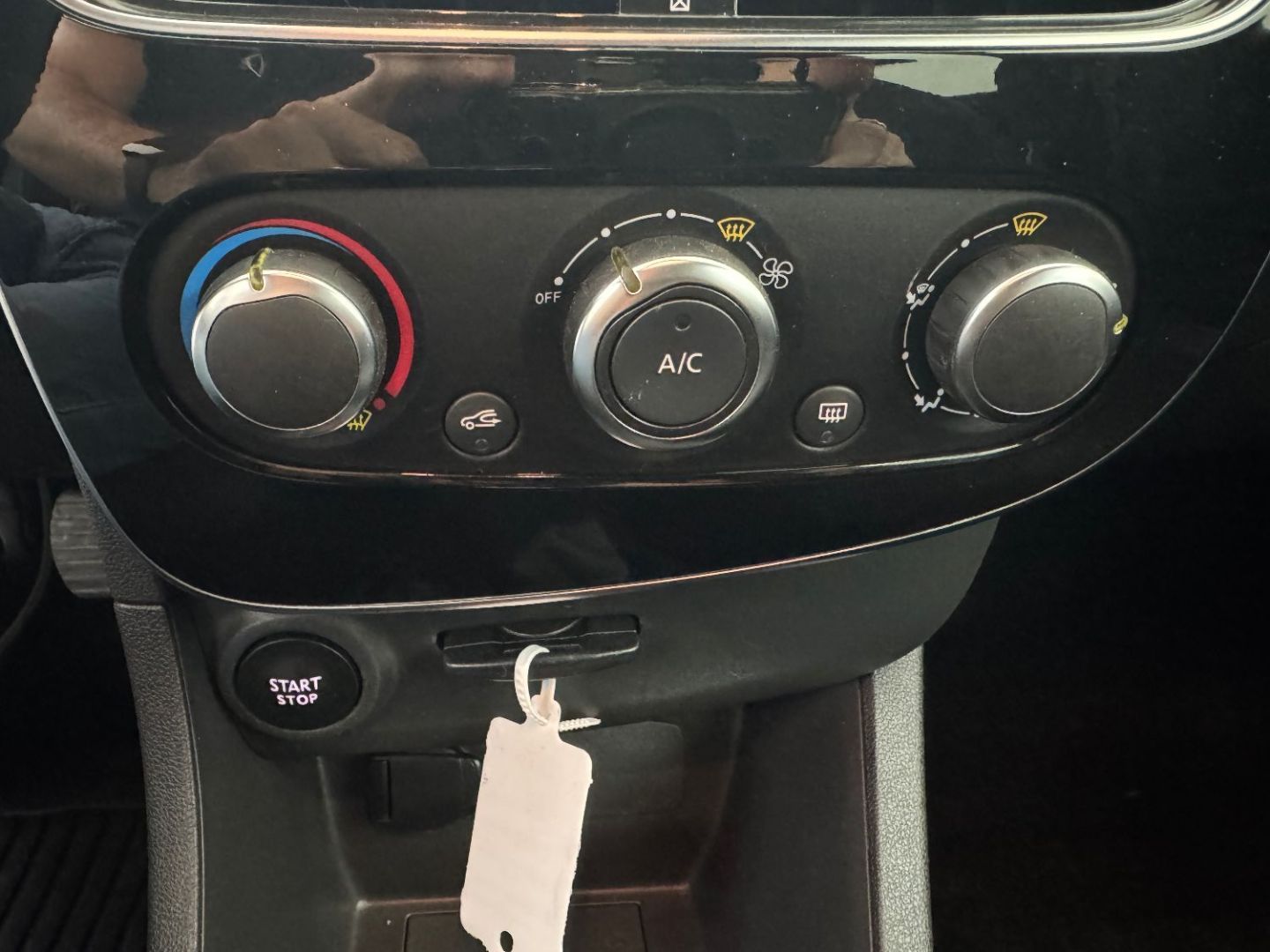 RENAULT CLIO IV - 0.9 TCe 90 Zen