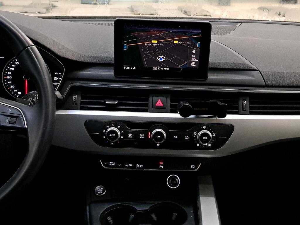 AUDI A4 - 2.0 TDI 150 BUSINESS LINE S tronic 7