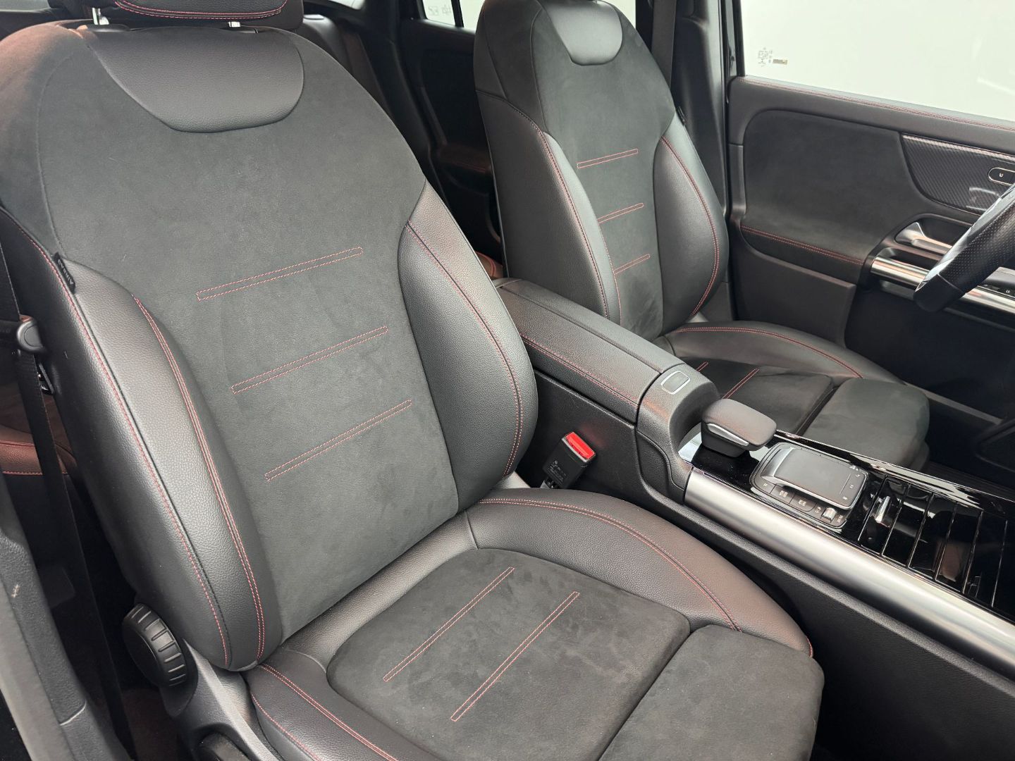 MERCEDES-BENZ GLA - 200 d AMG Line 8G-DCT