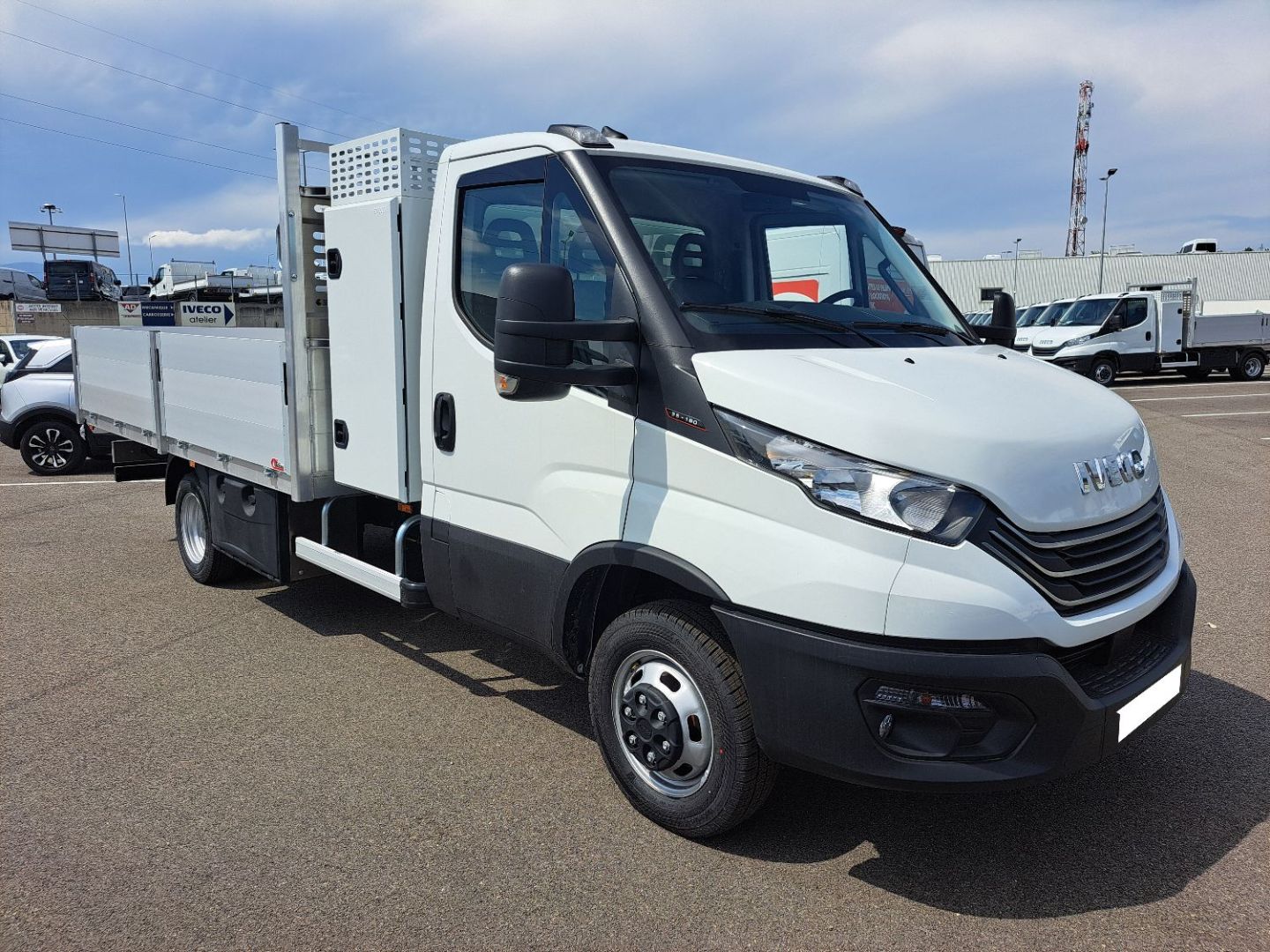 IVECO DAILY PLATEAU - 35C18 180CV 3L ALUMINIUM 3M80 (2025)