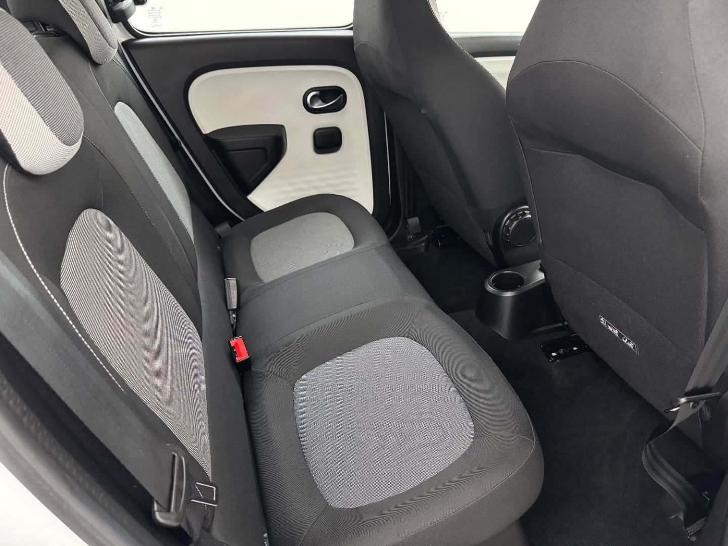 RENAULT TWINGO III - 1.0 SCe 65 Zen