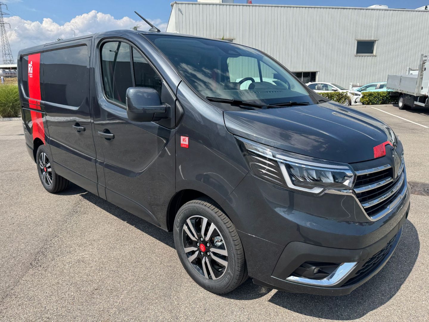 RENAULT TRAFIC FOURGON - L1H1 3T BLUE DCI 170 BVA9 EXCLUSIVE