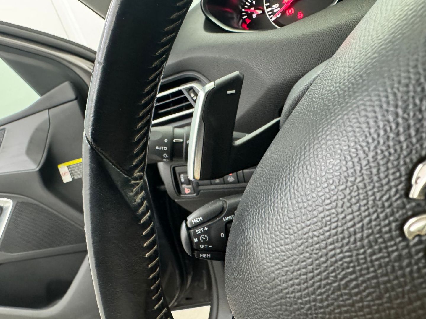 PEUGEOT 308 - 1.5 BlueHDi 130 Allure EAT8