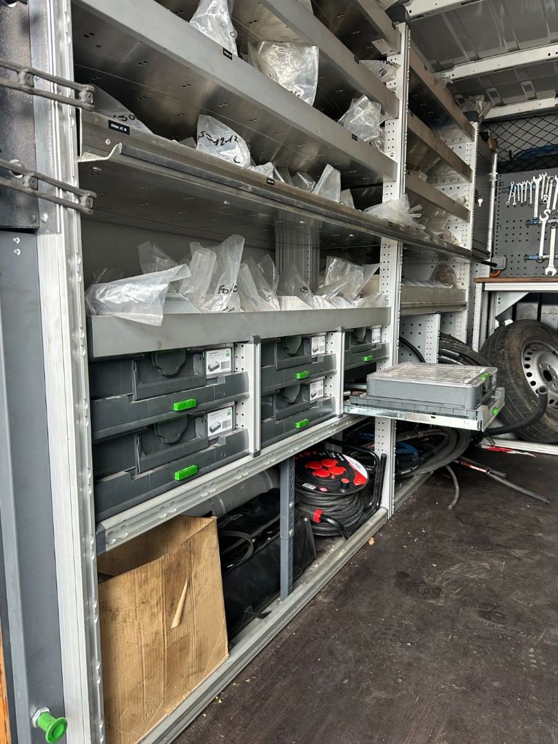 IVECO DAILY FOURGON - 35S18 A8 L3 VEHICULE ATELIER FLEXIBLE HYDRAULIQUE