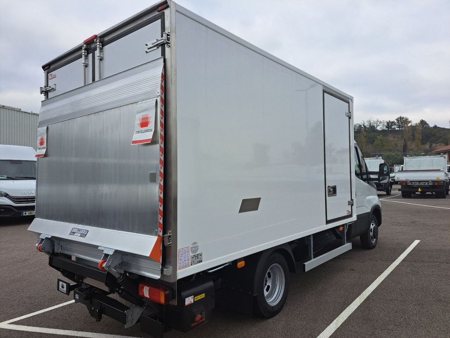 IVECO DAILY - 35C18 CAISSE FRIGO HAYON 3L 180CV
