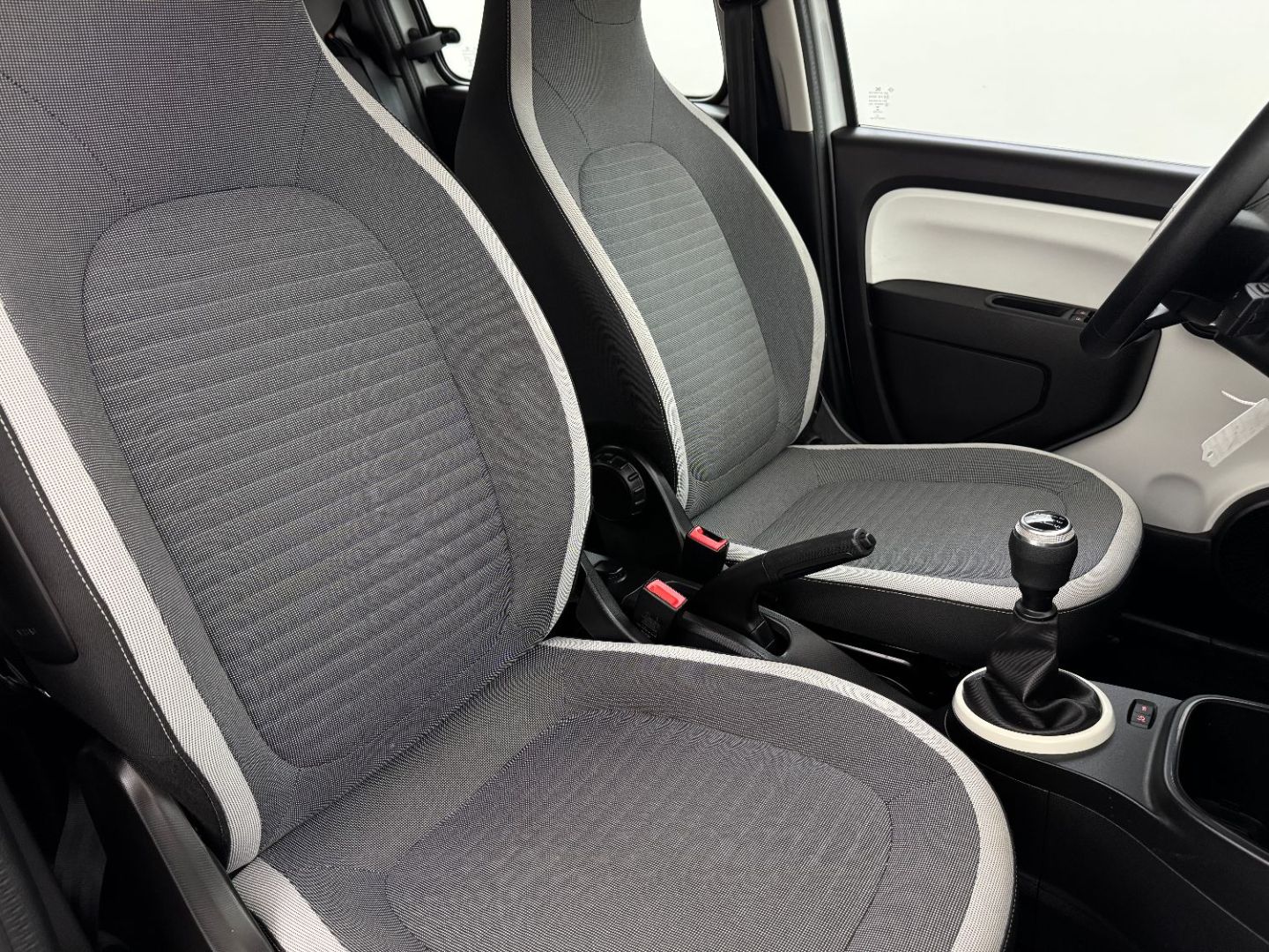 RENAULT TWINGO III - 1.0 SCe 65 Zen