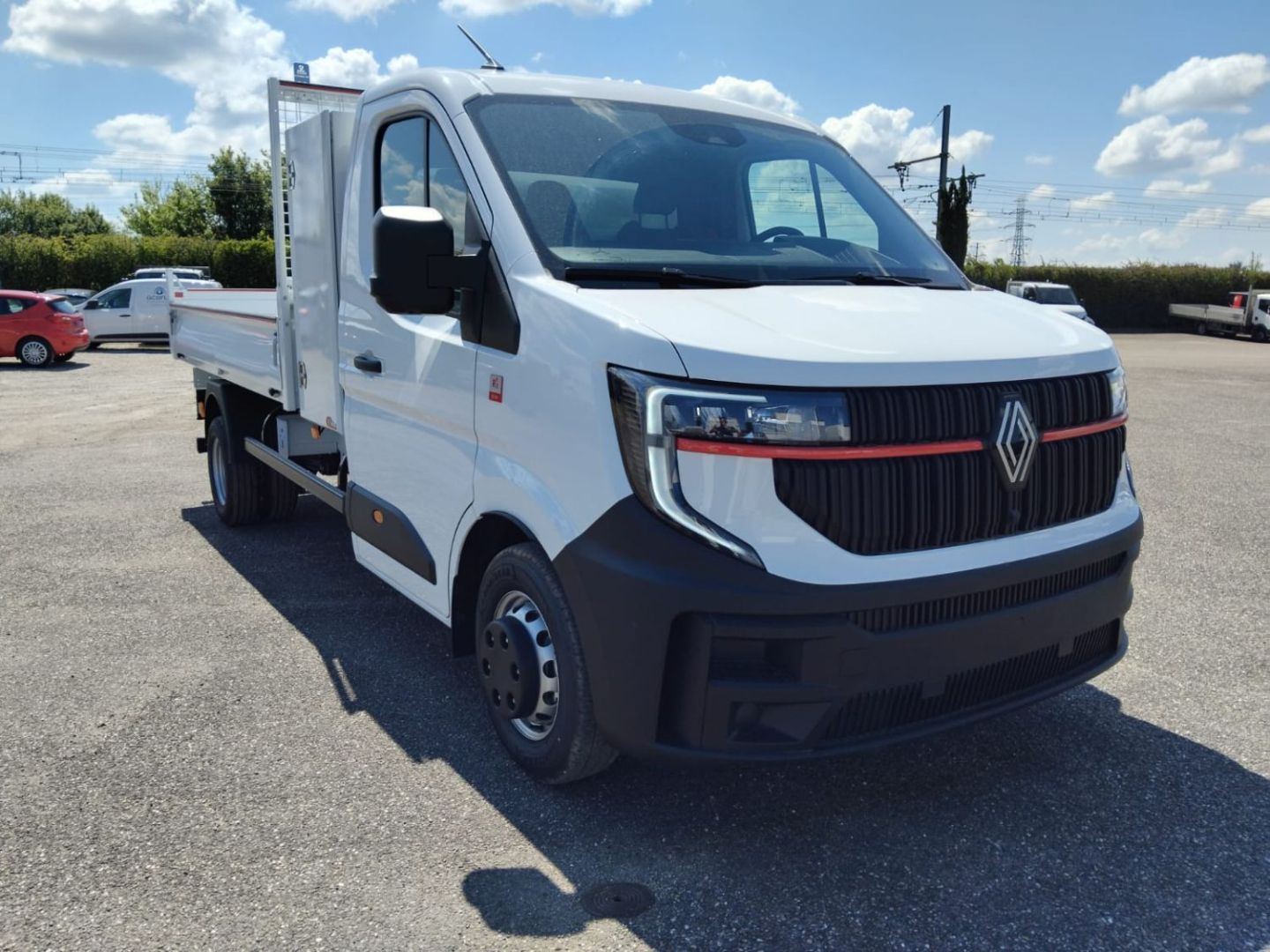 RENAULT MASTER BENNE - BENNE COFFRE 3T5 2.0 BLUE DCI 150 RED EDITION