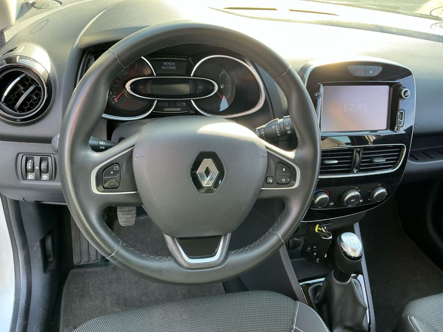 RENAULT CLIO IV ESTATE - ESTATE 0.9 TCe 90 ZEN