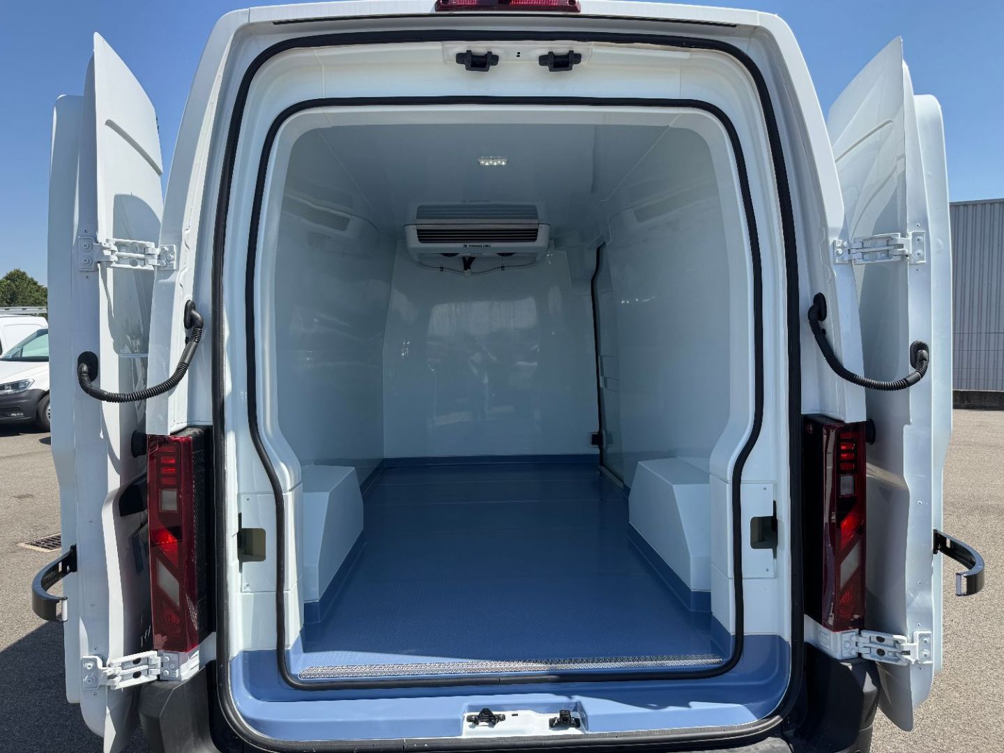 RENAULT MASTER FRIGORIFIQUE - 150CV L3H2 8,8M3 GROUPE THERMOKING CELLULE TRIMAT