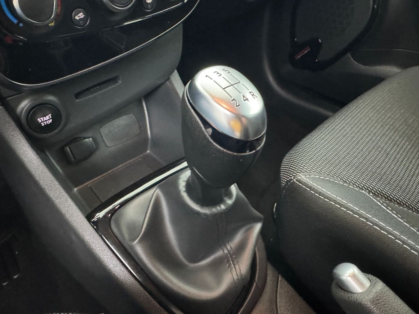 RENAULT CLIO IV ESTATE - Estate 0.9 TCe 90 Zen