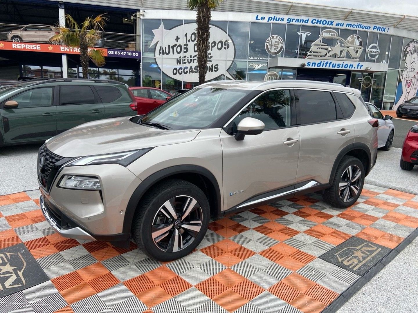 NISSAN X-TRAIL - E-POWER 204 TEKNA EXPORT (2024)
