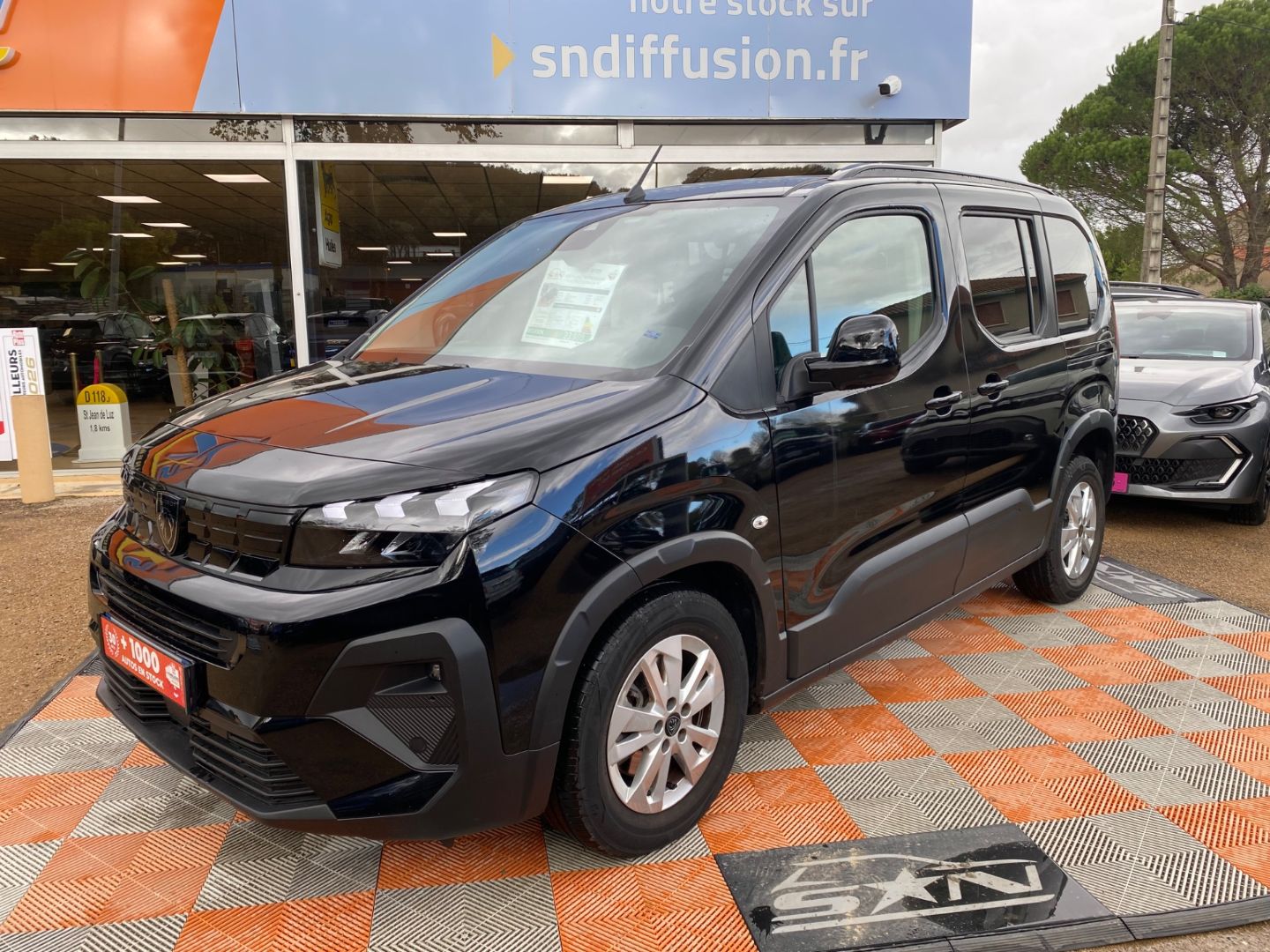 PEUGEOT RIFTER - NEW BLUEHDI 100 BV6 ALLURE PACK STYLE CAMÉRA JA 16" (2024)