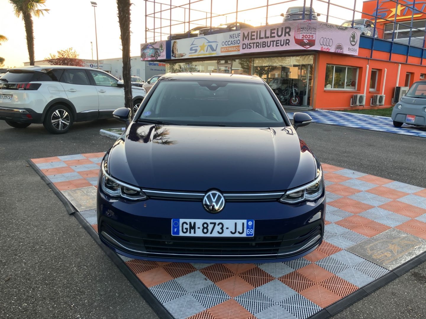 VOLKSWAGEN GOLF - VIII 1.0 e-TSI 110 DSG ACTIVE GPS LEDS Cockpit Digital