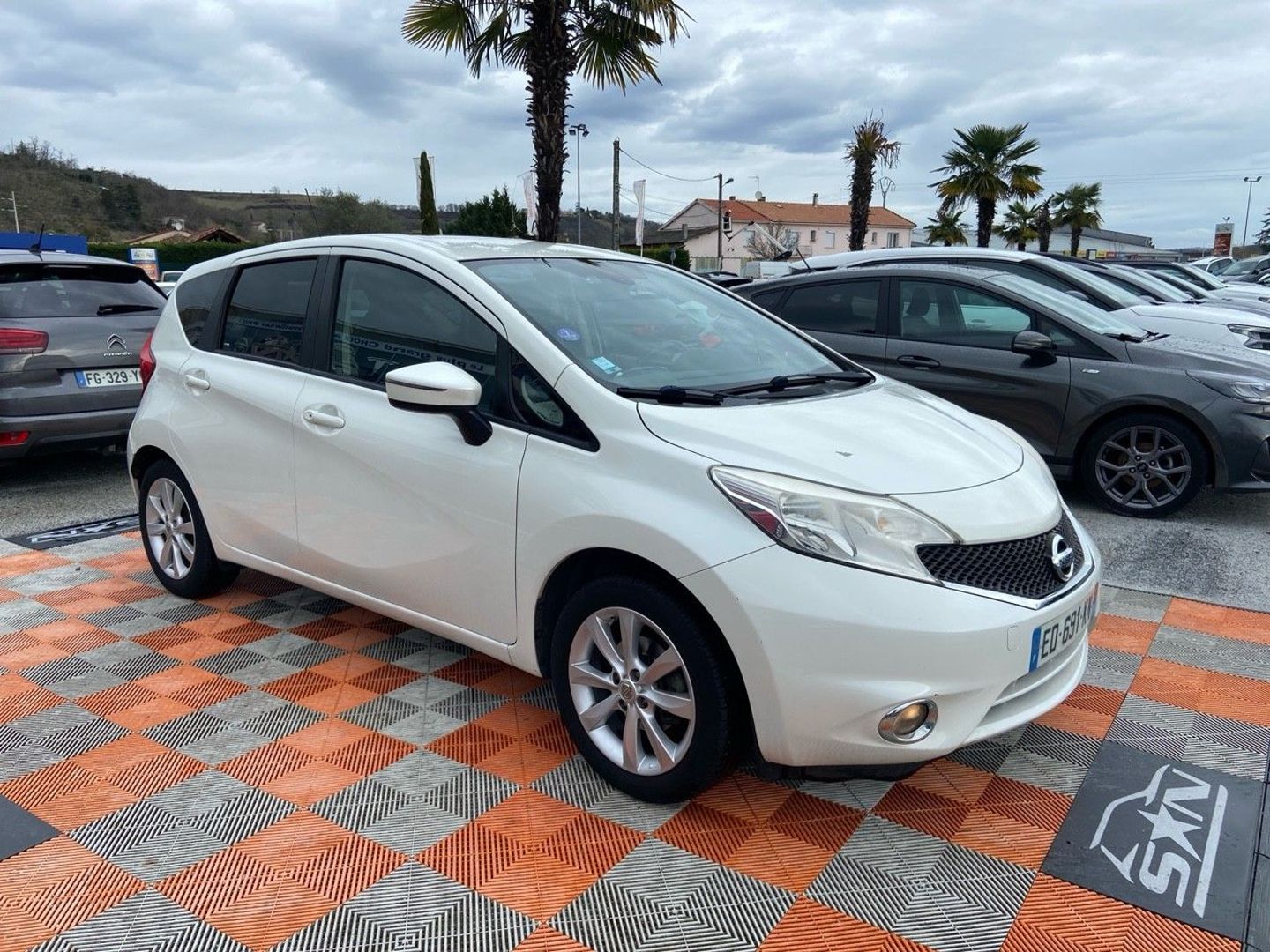 NISSAN NOTE - 1.2 CONNECT EDITION