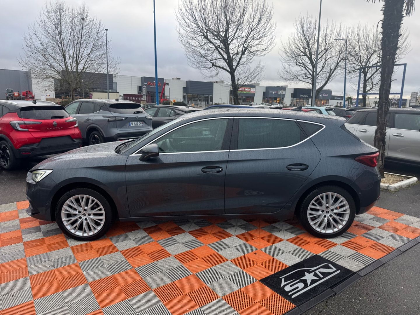 SEAT LEON IV - 1.5 TSI 150 BV6 XCELLENCE GPS Caméra JA 17"