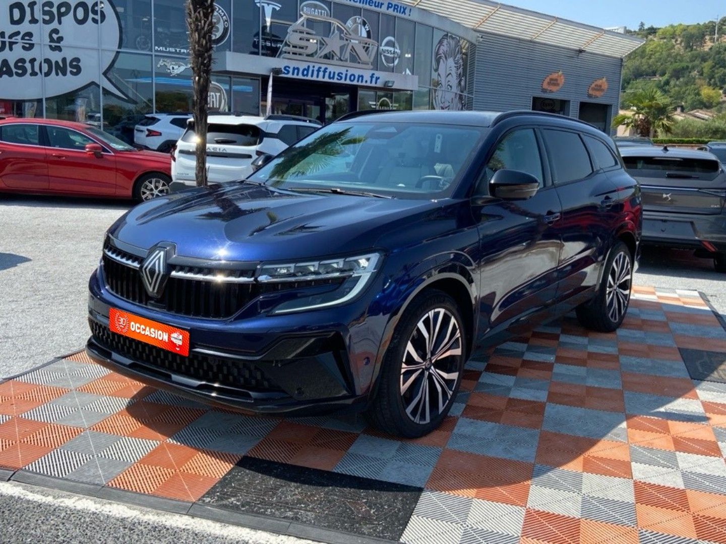RENAULT ESPACE E-Tech Full Hybrid 200 ICONIC CUIR Toit Hifi Caméra 360 7PL