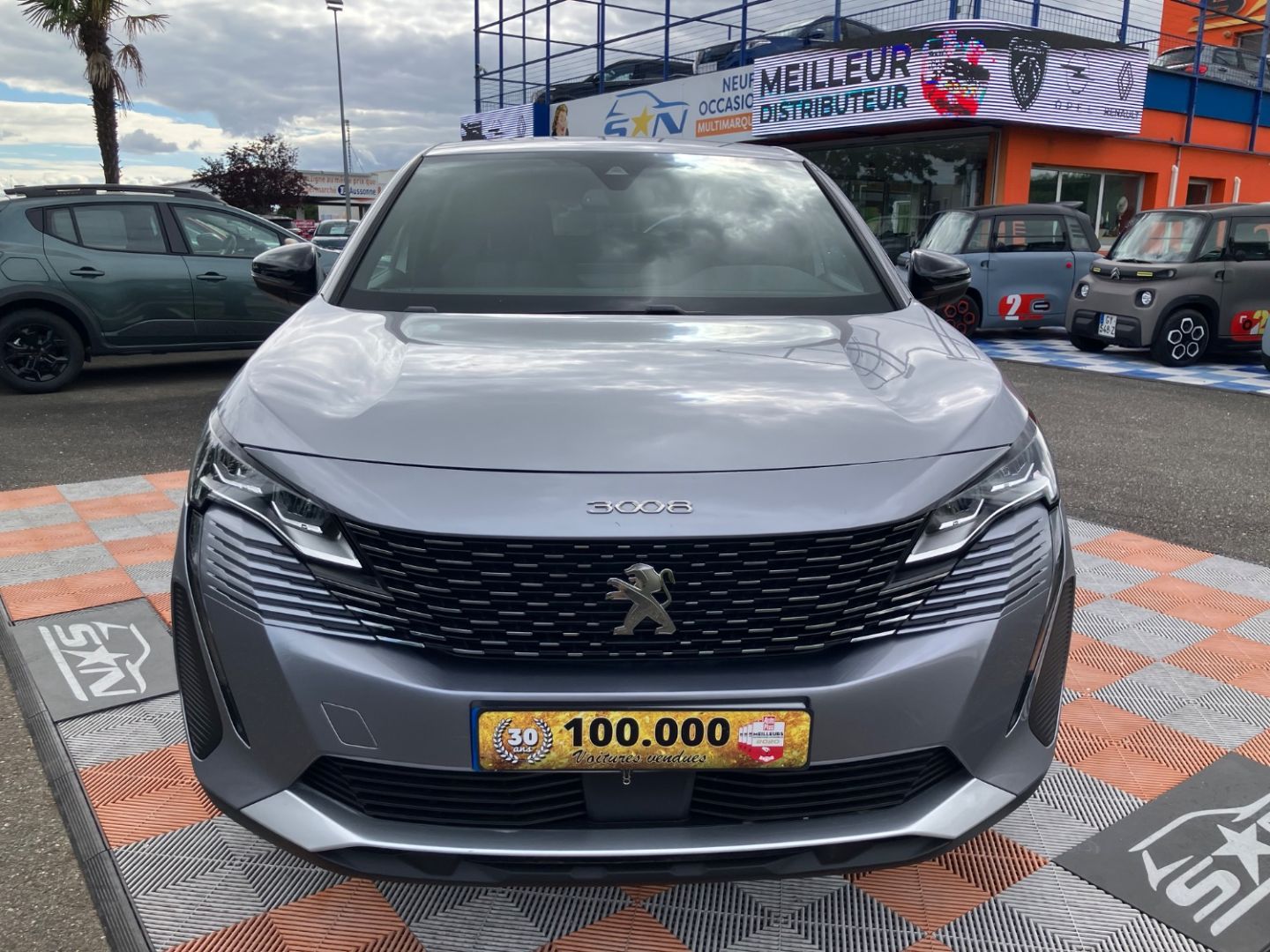 PEUGEOT 3008 - 1.6 HYBRID PHEV 180 E-EAT8 ALLURE PACK GPS CAMÉRA JA 18" (2024)