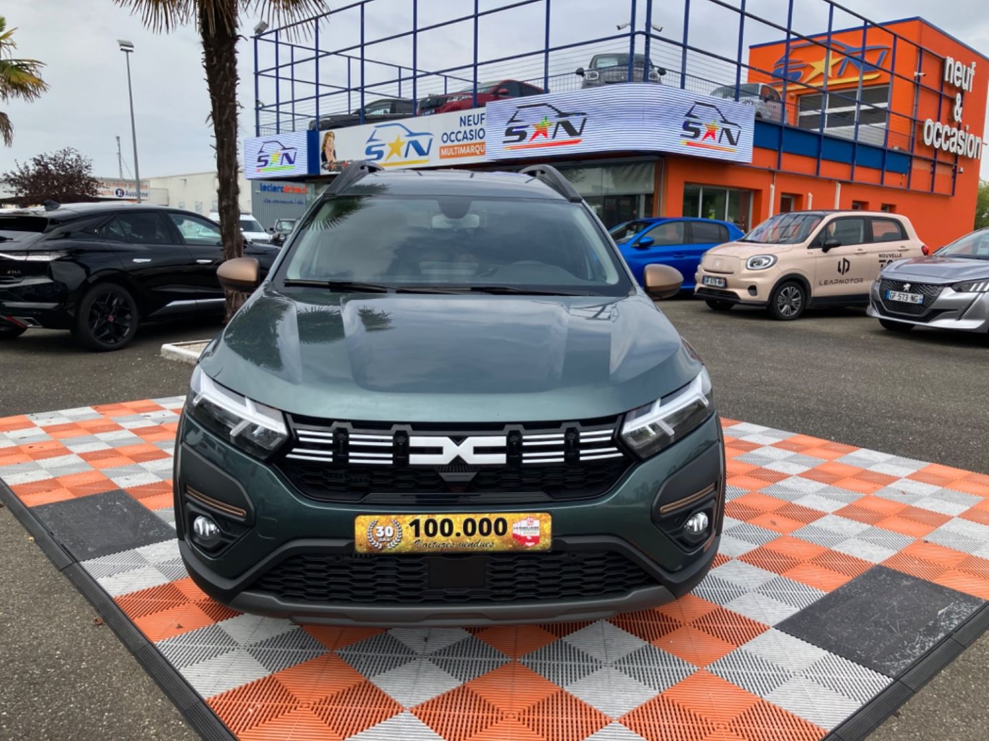 DACIA JOGGER - ECO-G 100 SL EXTREME + PACK NAVIGATION & CONFORT 7PL (2025)
