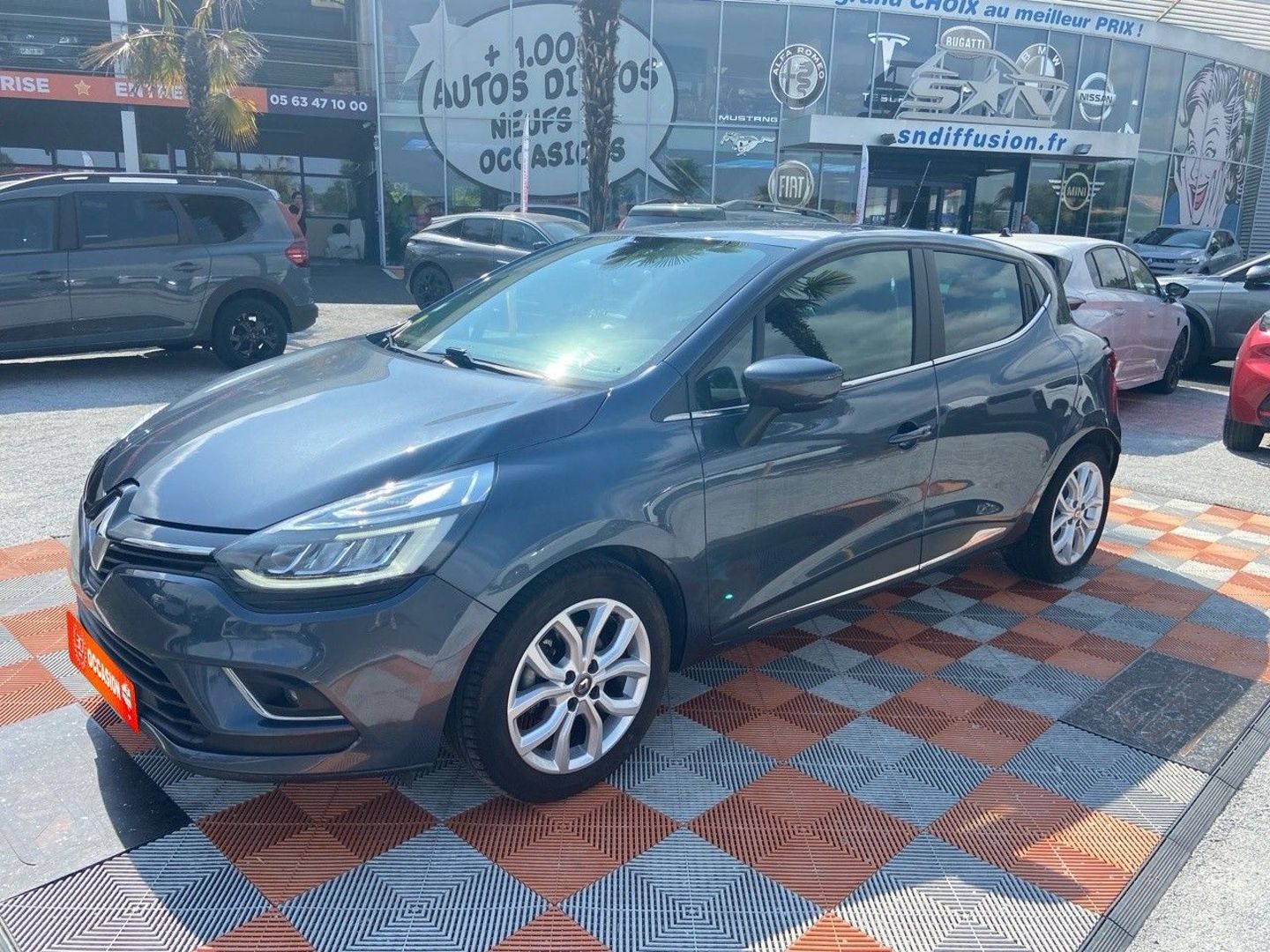 RENAULT CLIO - IV 1.5 DCI 90 INTENS LED PACK CONFORT (2019)