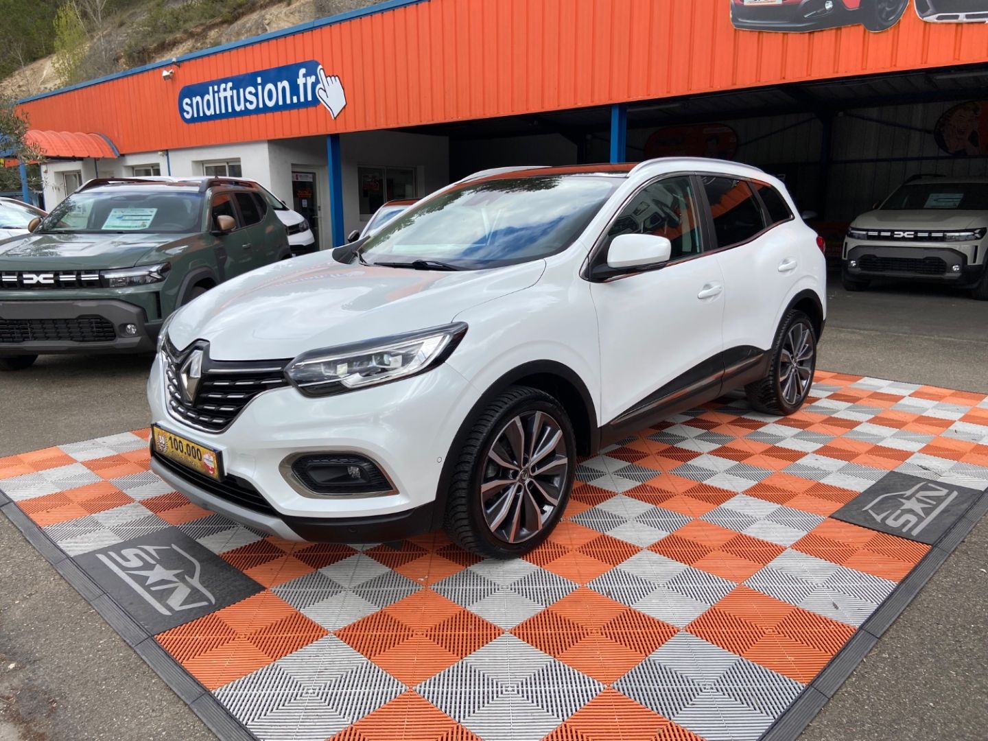 RENAULT KADJAR BlueDCi 115 EDC INTENS GPS Caméra TOIT PANO