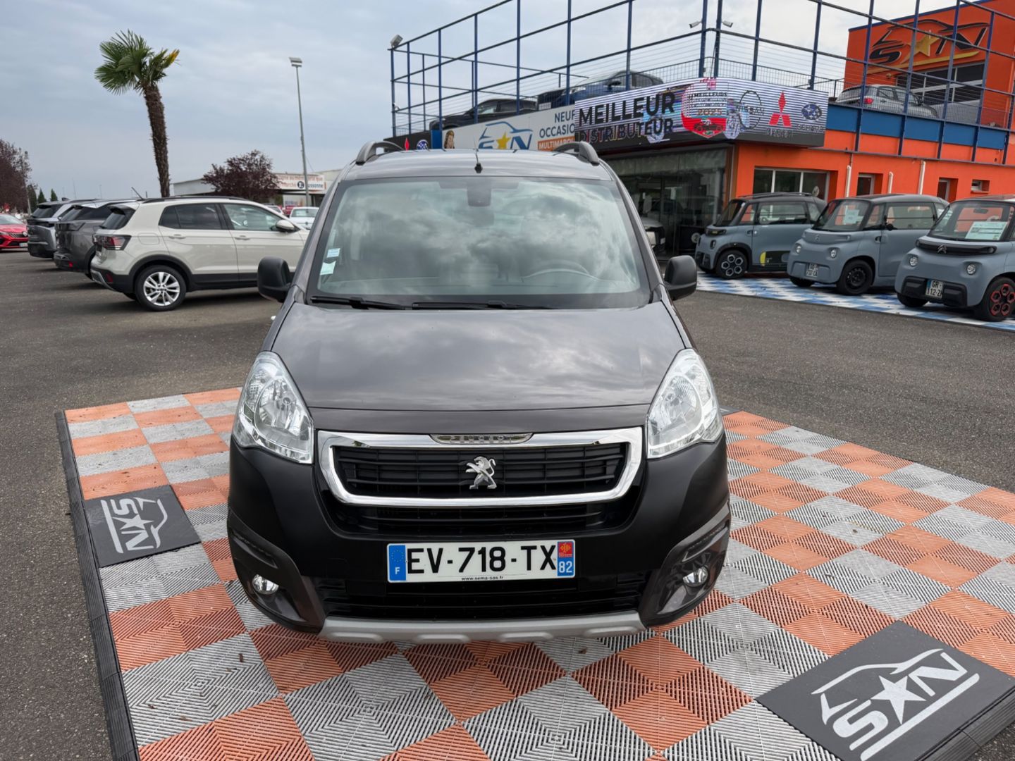 PEUGEOT PARTNER TEPEE - 1.6 BLUEHDI 100 OUTDOOR (2017)