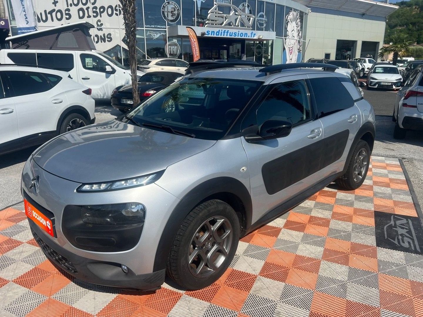 CITROEN C4 CACTUS - 1.2 VTI 12V 82 SHINE (2017)