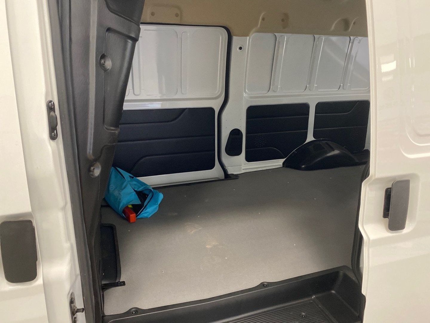 DFSK Eco City 35 - VAN 2 Places Caméra 2 Portes Lat. Clim. Bluetooth Tolé