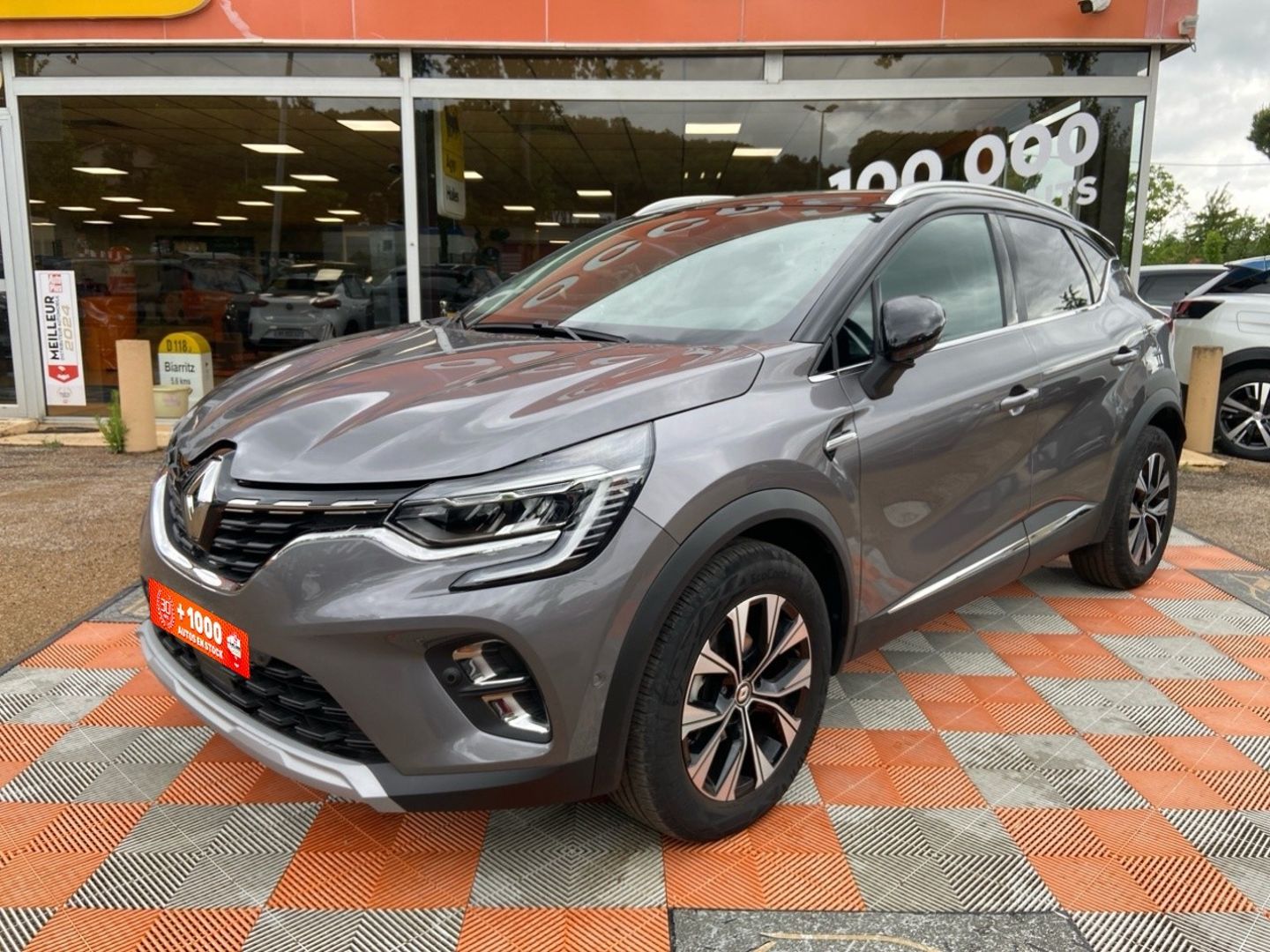 RENAULT CAPTUR TCe 90 BV6 TECHNO GPS 9.3" Caméra 360° Barres de Toit