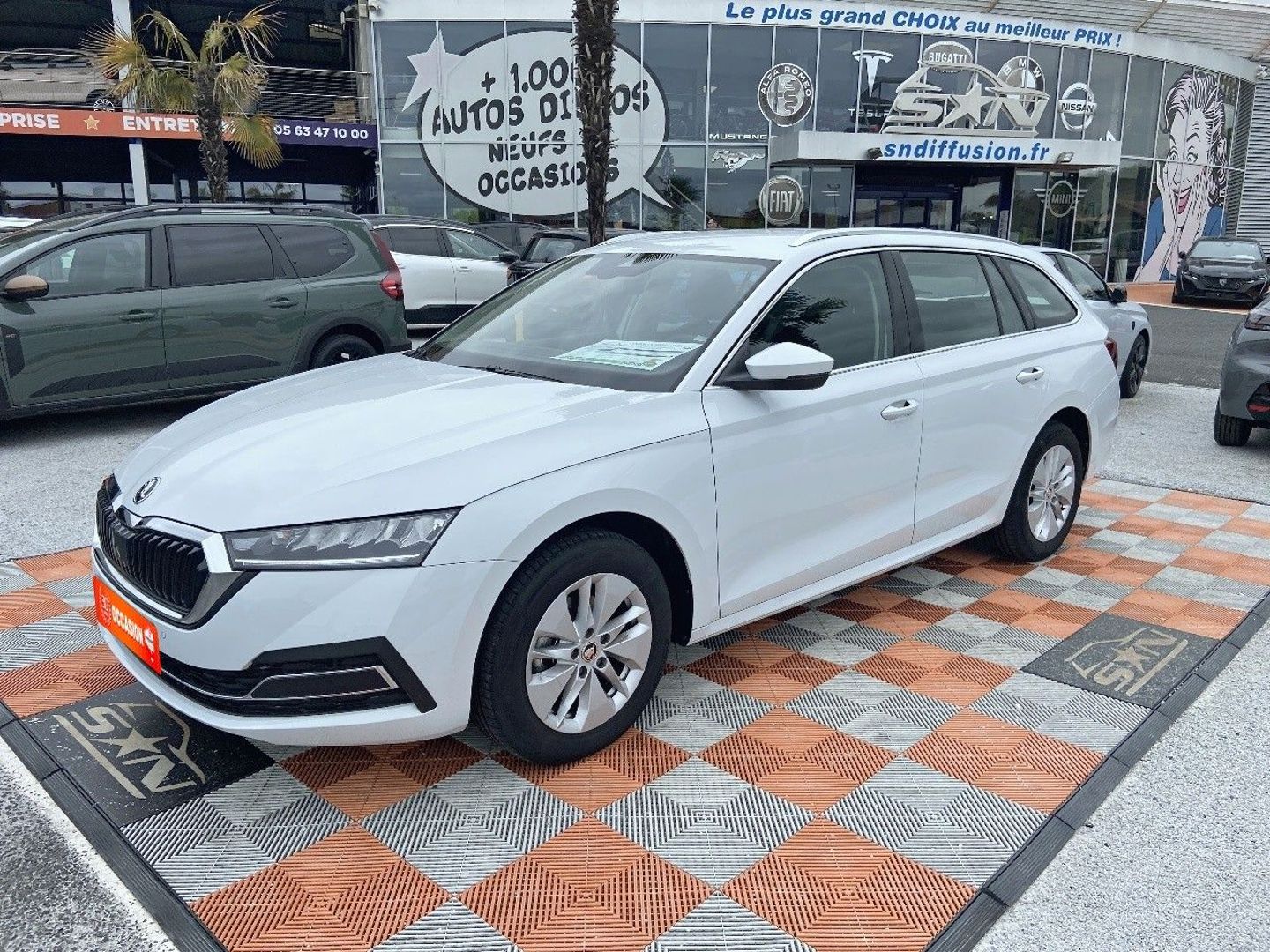SKODA OCTAVIA COMBI - 2.0 TDI 115 BV6 AMBITION CAMÉRA ADML (2024)