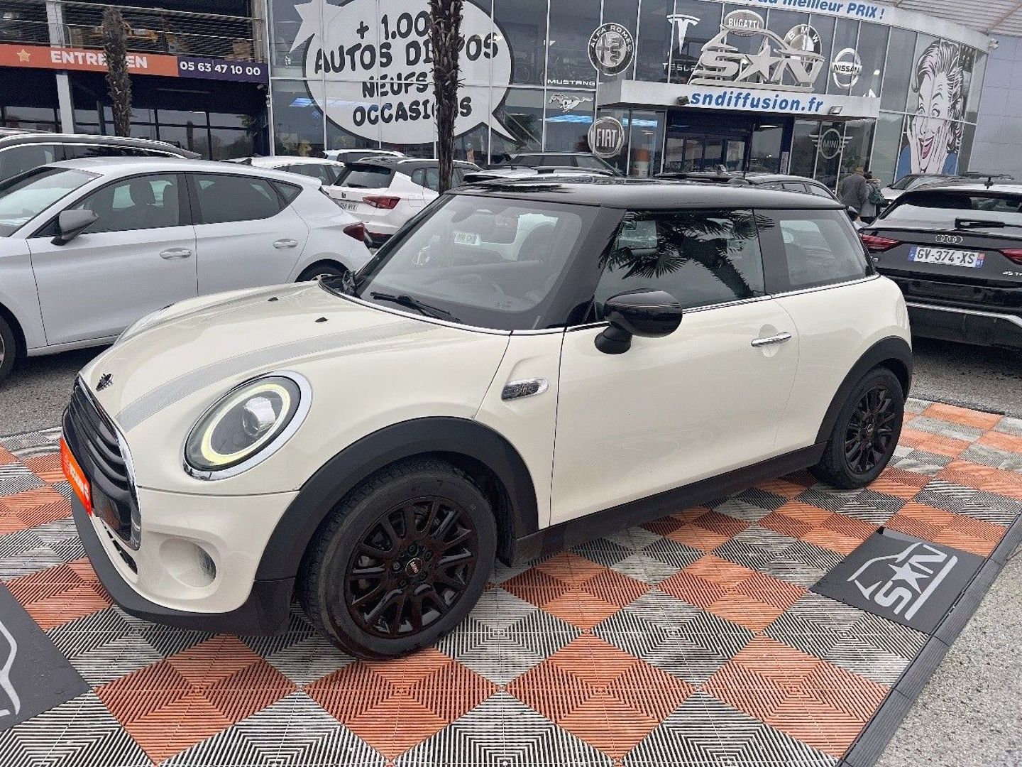MINI MINI - COOPER 136 GREENWICH (2019)