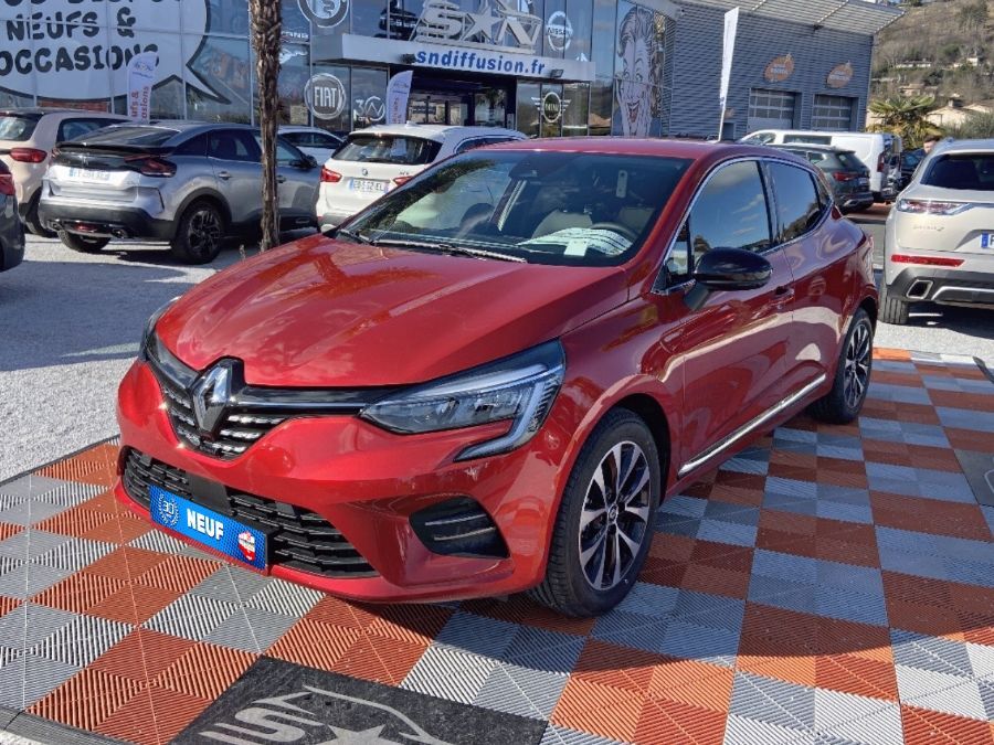 RENAULT CLIO - V TCE 90 X-TRONIC TECHNO GPS CAMÉRA PACK HIVER (2022)