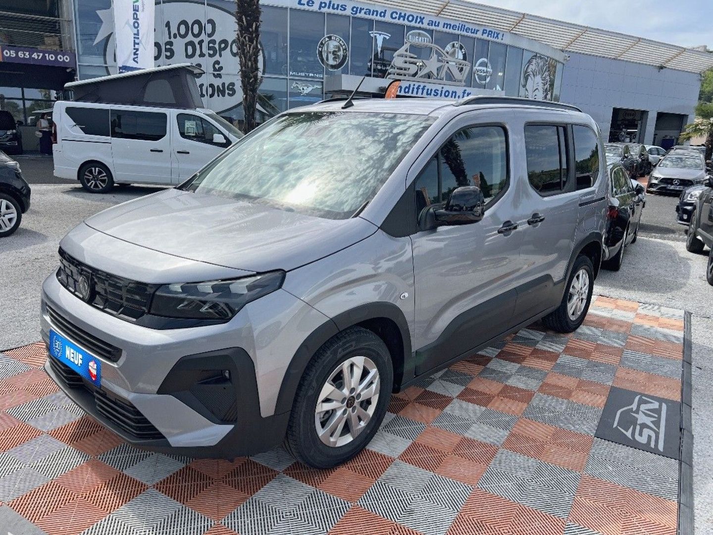 PEUGEOT RIFTER - BLUEHDI 130 EAT8 ALLURE PACK STYLE GPS ADML CHARGEUR CAMÉRA JA 16" N-1 (2026)