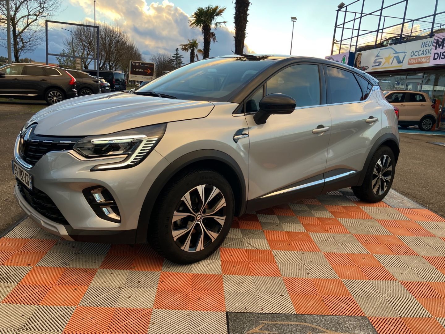 RENAULT CAPTUR - TCE 90 BV6 TECHNO GPS 9.3" CAMÉRA (2024)