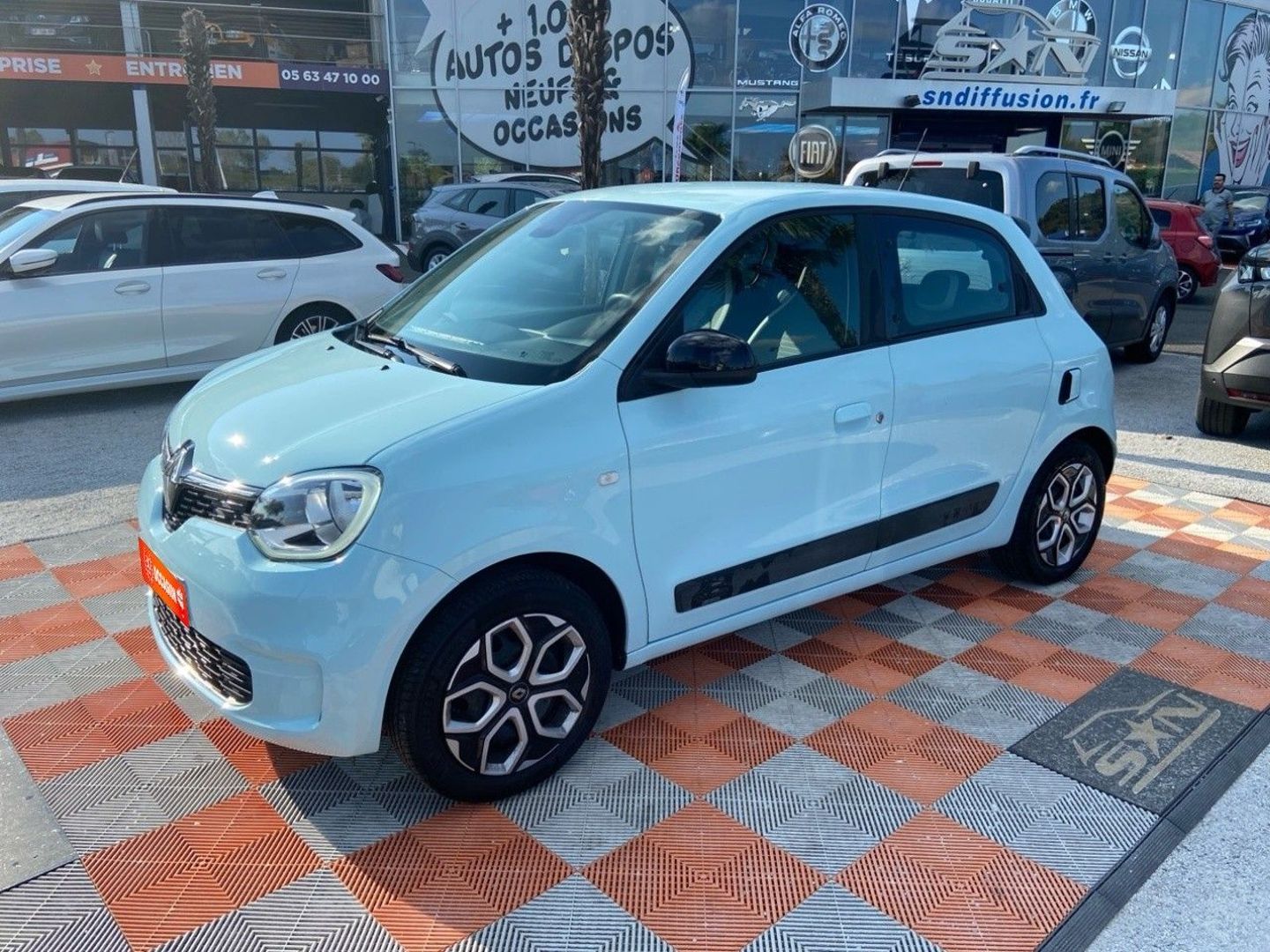 RENAULT TWINGO - SCE 75 EQUILIBRE ECRAN CLIM AUTO 1°MAIN (2023)