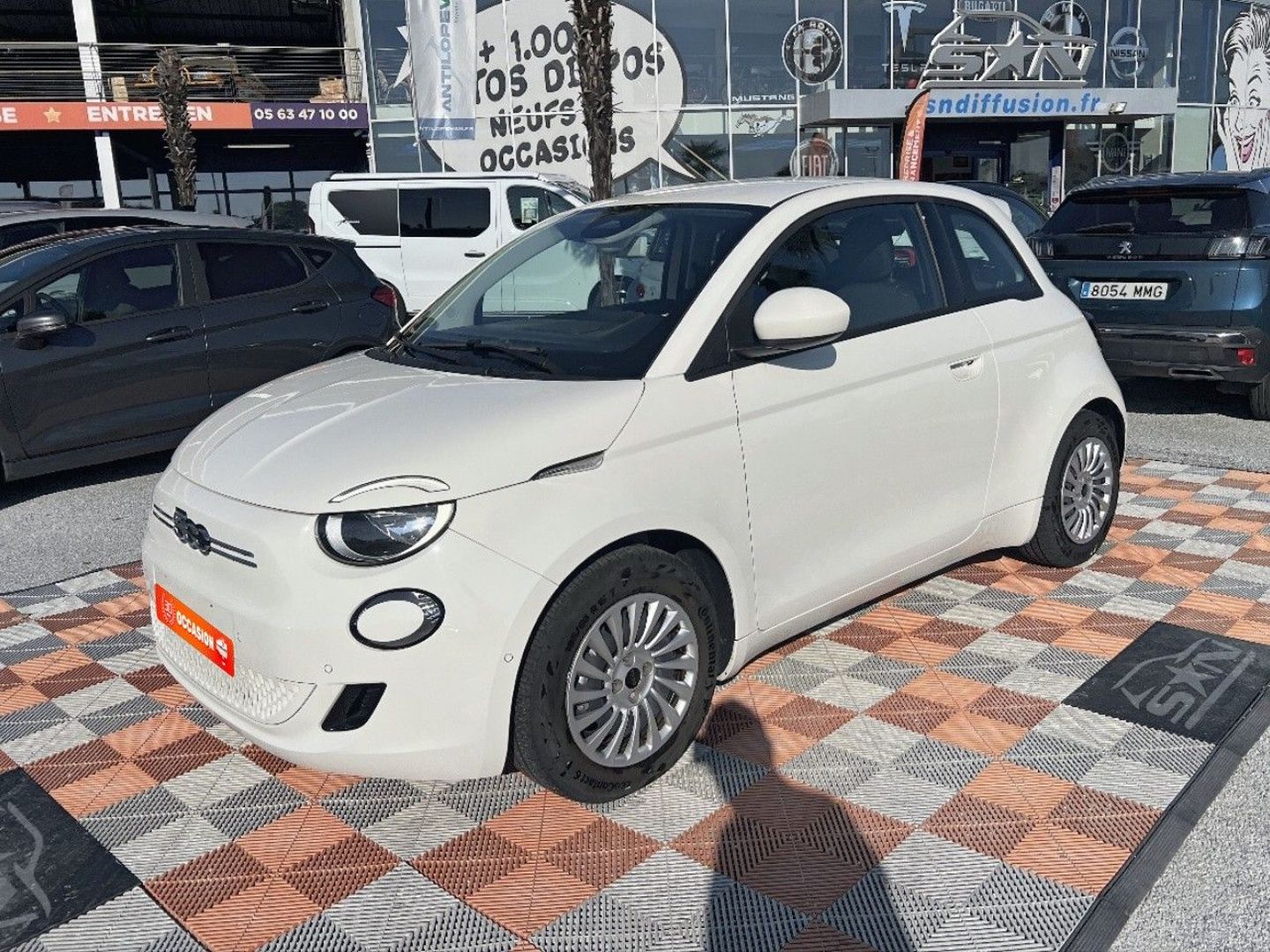 FIAT 500 E - ELECTRIQUE 95 NOUVELLE 500 ECRAN CAMÉRA RADARS BATTERIE 23.8KWH (2023)