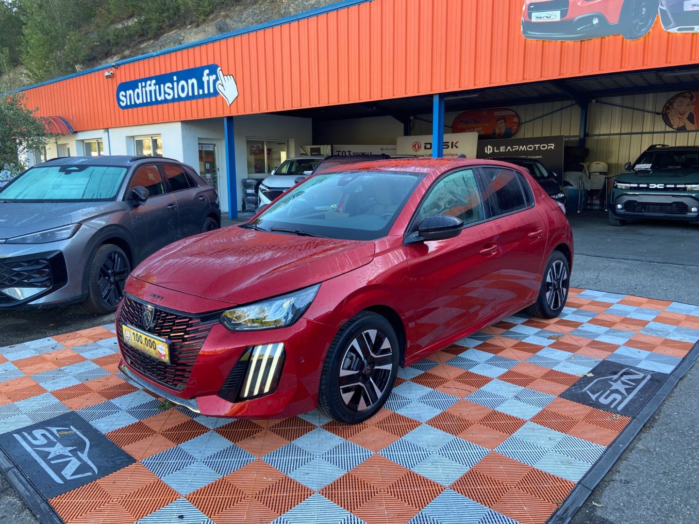 PEUGEOT 208 - NEW PURETECH 100 BV6 ALLURE CAMÉRA 360° ANGLES MORTS (2024)